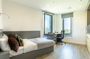 Platinum Skyline Studio, Great Court, 78 Rolls Road, Bermondsey, London - Image 3